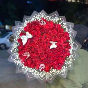 A BOUQUET OF RED ROSES(100 ROSE)