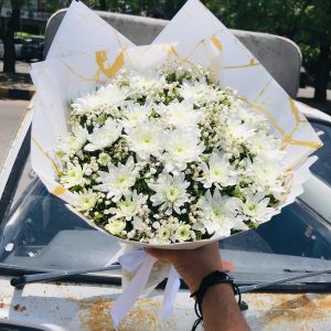 WHITE CRYSHENTIMUM Bouquet